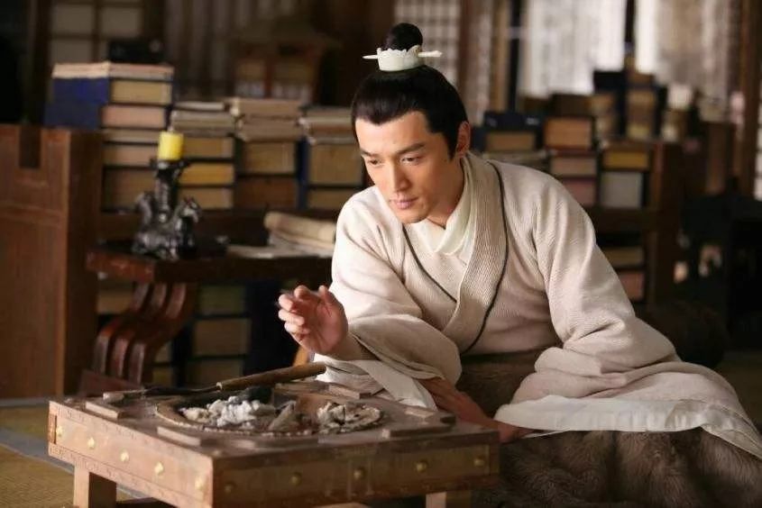 之前的古装剧造型,现在的古装剧演员造型越来越雷了