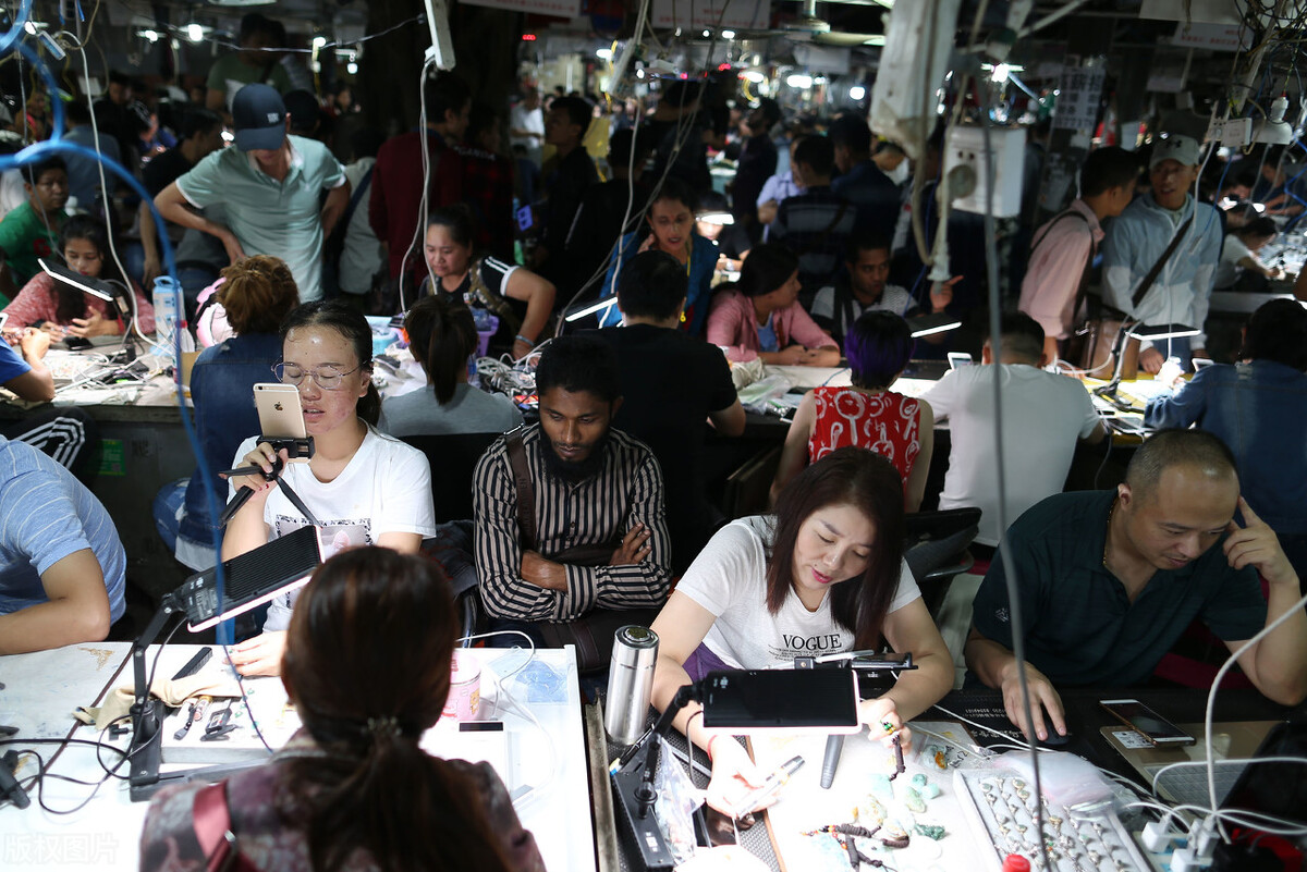 玉石直播间哪些是假货,大品牌珠宝直播玉石怎么那么便宜