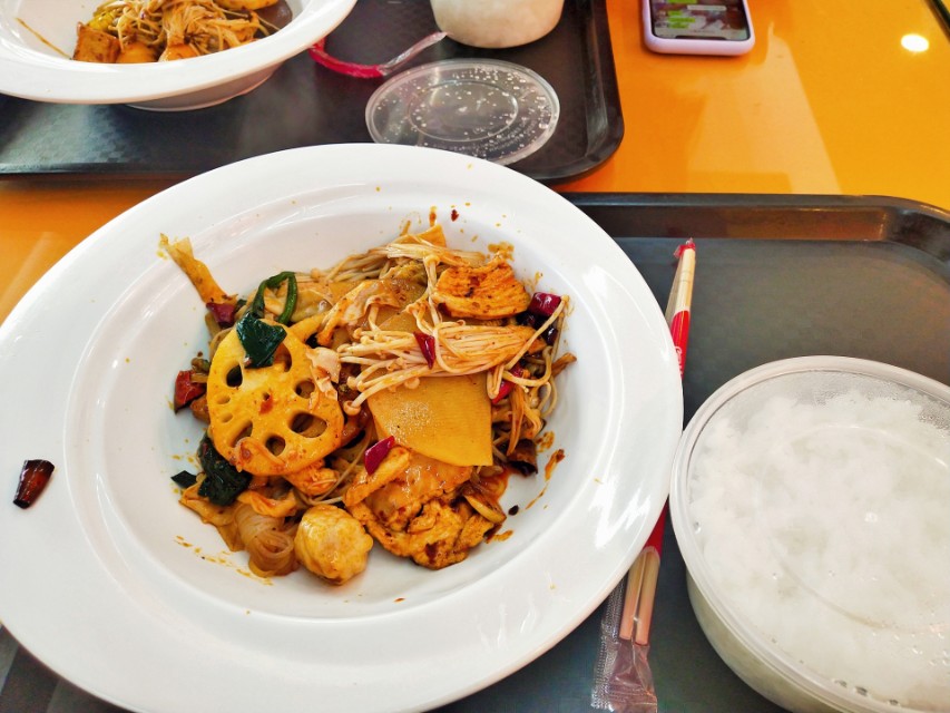 高校食堂三楼,高校食堂三杯鸡