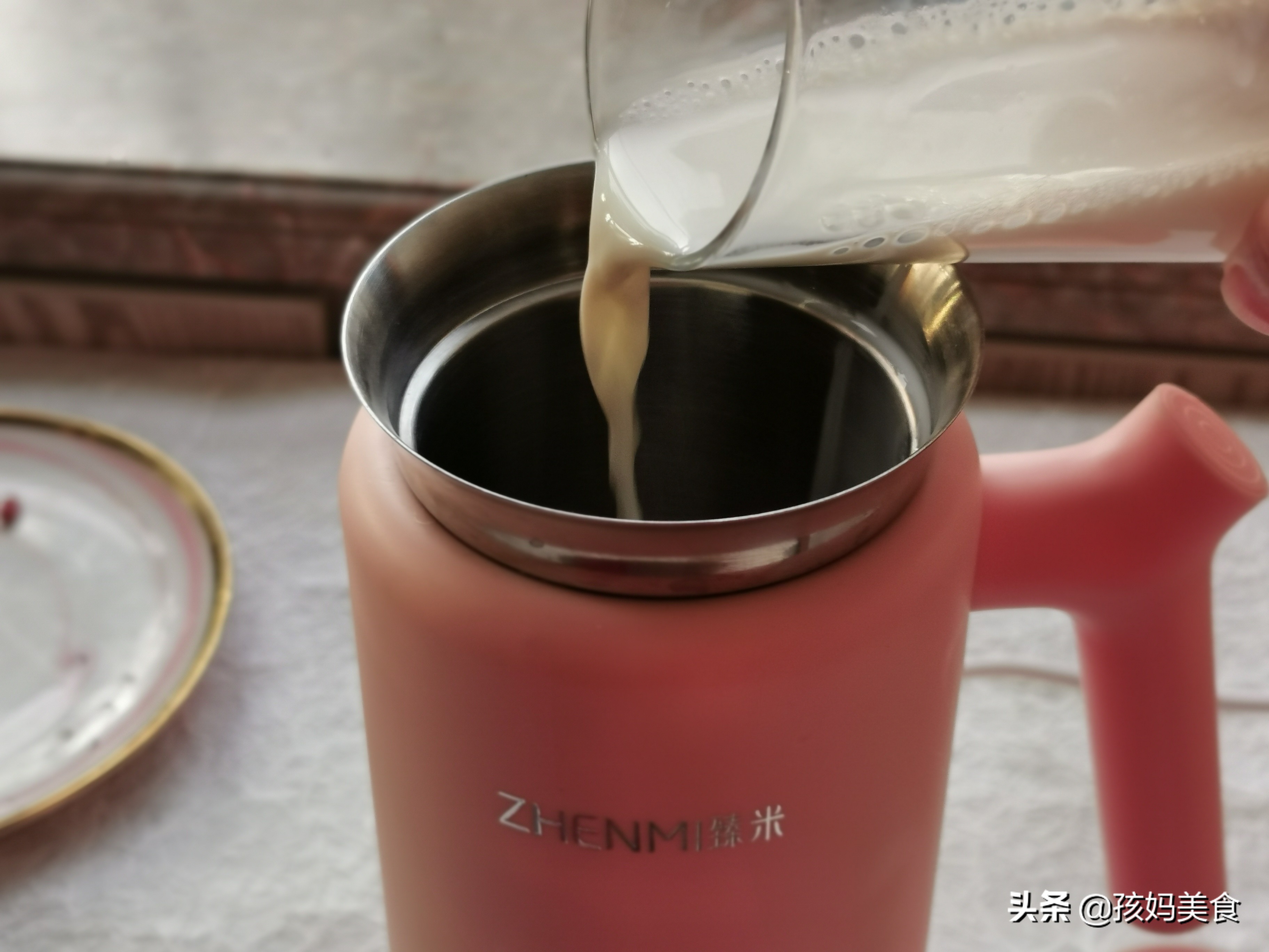 经常熬夜早上喝一杯水,经常熬夜来一杯枸杞茶