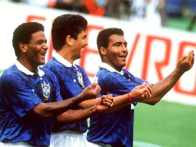 实况足球全国第一罗马里奥,实况足球手游罗马里奥打什么阵容