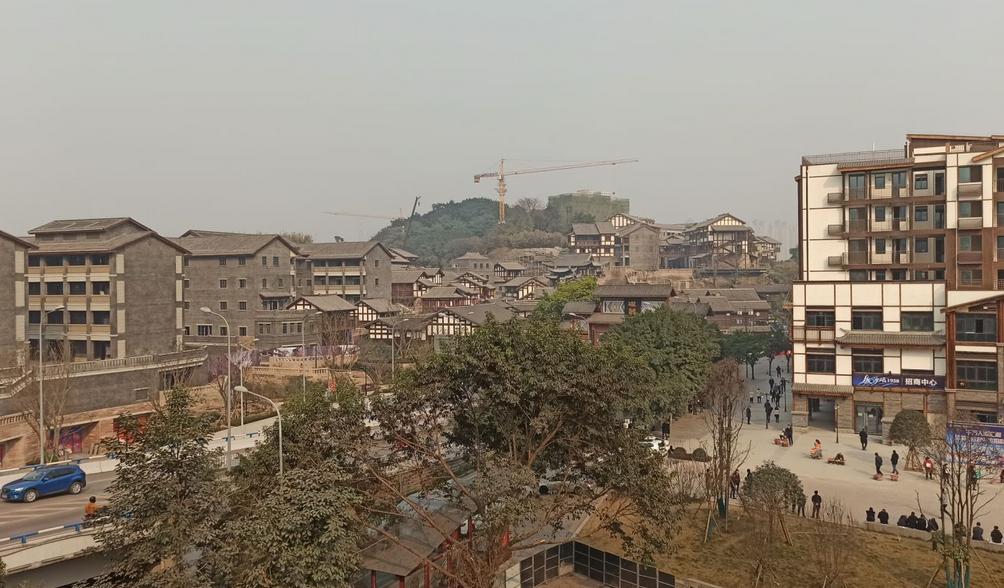 号外!重庆网红磁器口旁惊现无人区,网红打卡地缘何沦为空城?