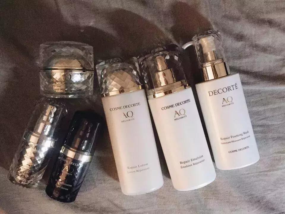 黛珂aq属于什么档次,黛珂aq系列金色和白色有什么区别