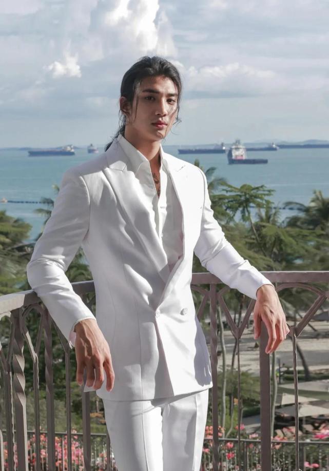 2020全球最美100张面孔肖战王一博,全球最帅100人肖战