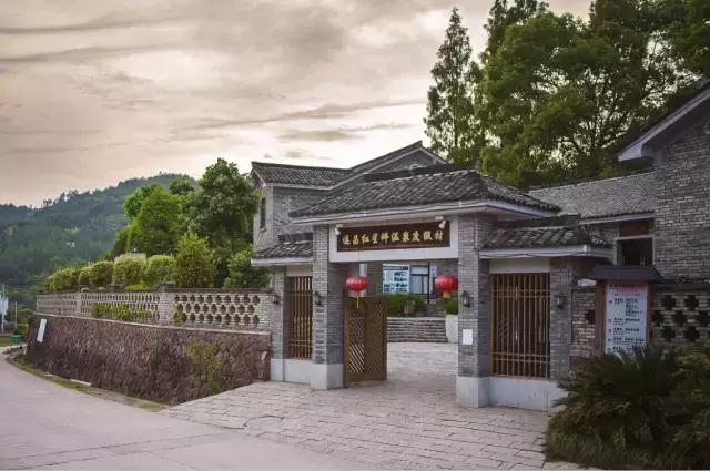 冬天真的来了！自带温泉的高颜值酒店，不用去日本，浙江就有！