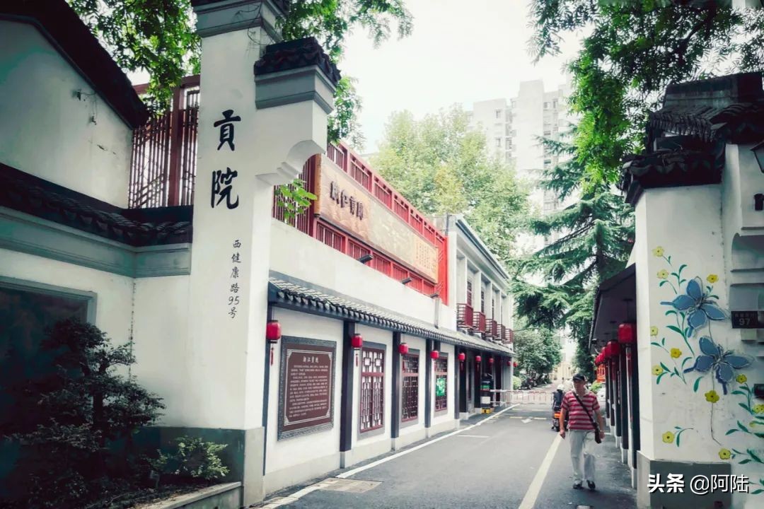 杭州老街丝绸步行街,杭州卖丝绸一条街在什么地方