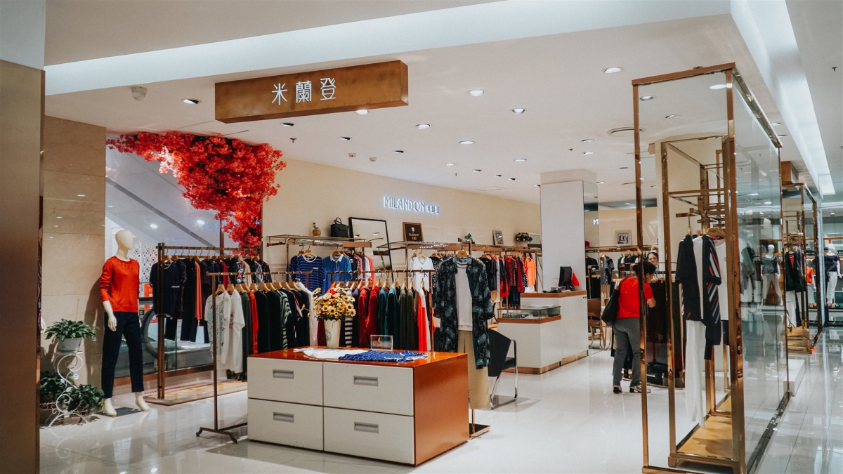 @准大学生们！请收下来自郑州百货大楼的开学大礼包