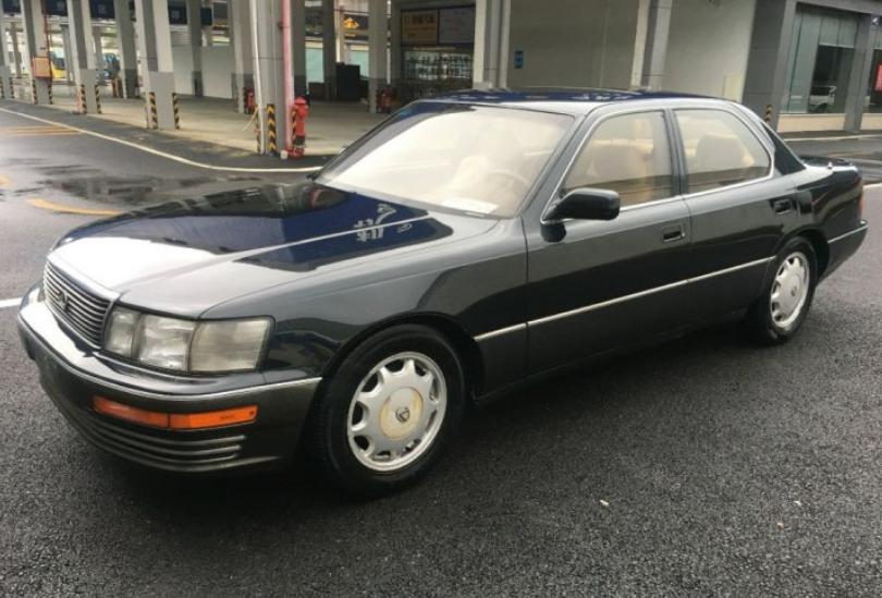 03年皇冠值得买吗,三四十万买丰田