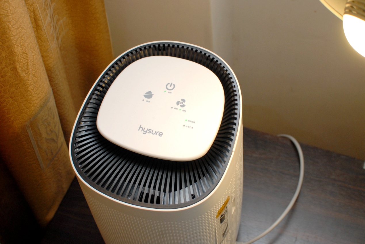 入手百元净化*湿机除**，彻底解决南方城中村小伙烦恼