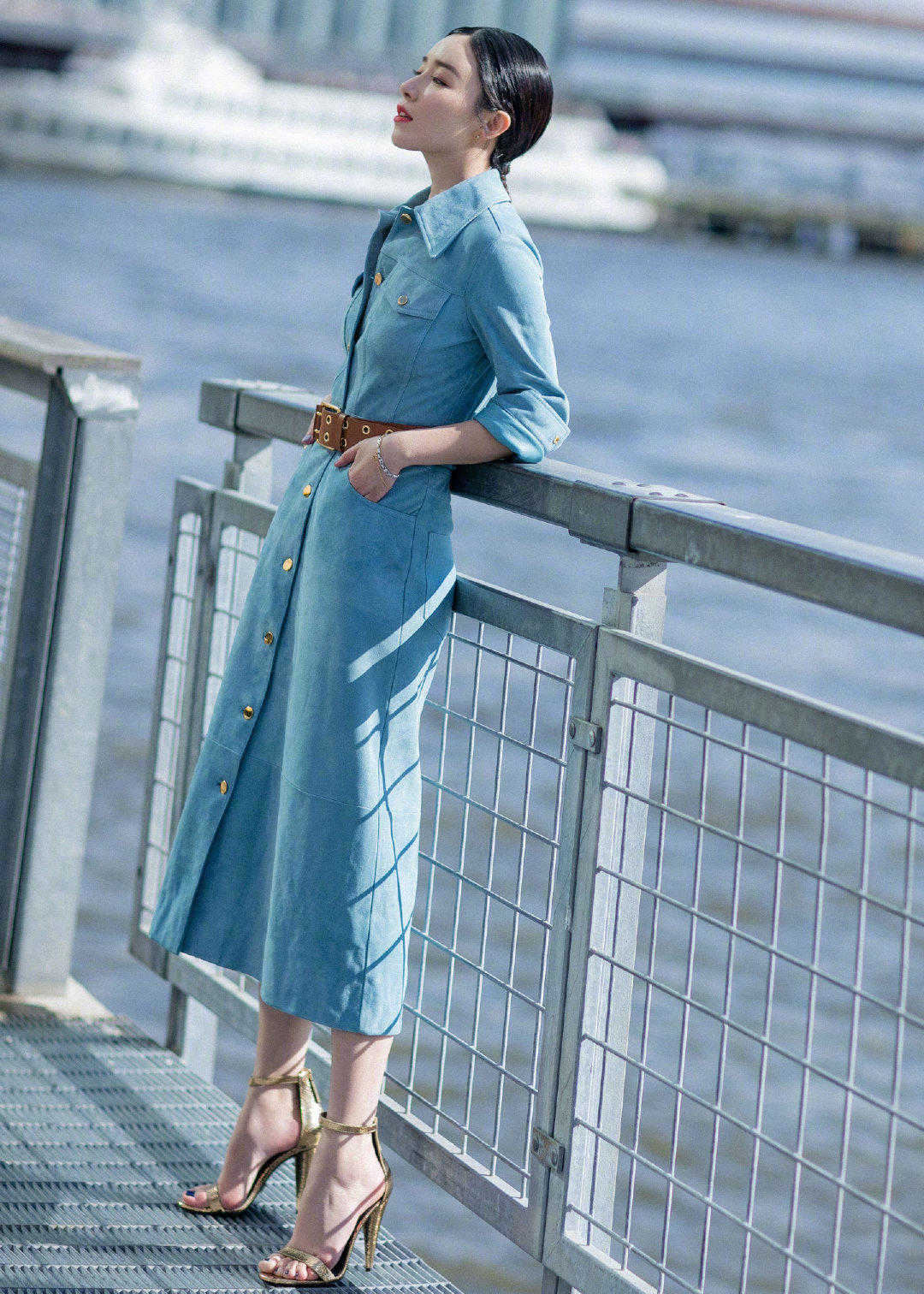 阚清子黑色西装高清图,阚清子黑色西装裙