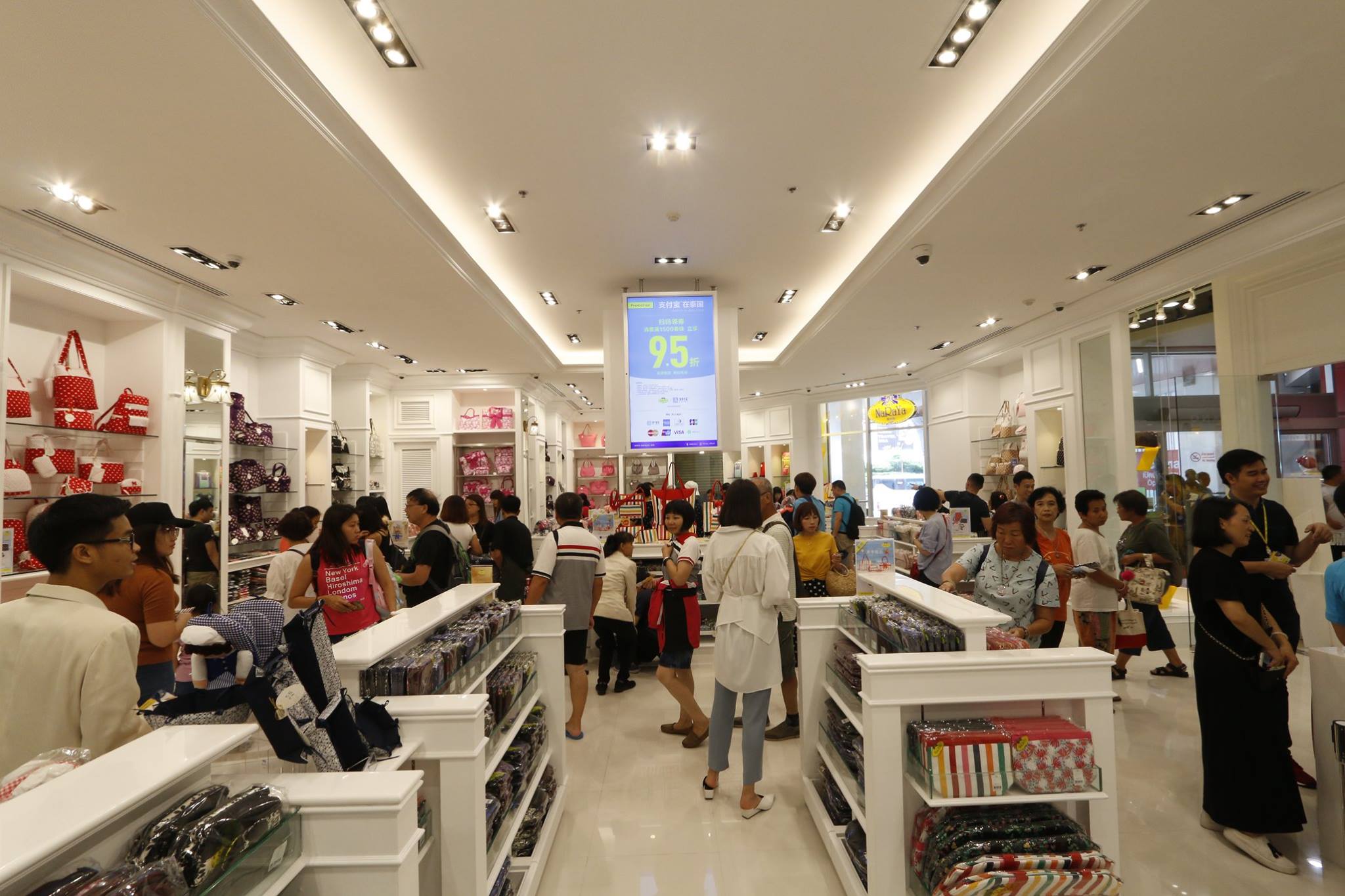 泰国曼谷买naraya包在哪里,泰国naraya曼谷包多少钱