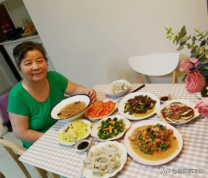 一型糖尿病必须一天打四针,患糖尿病31年每天吃20多种东西