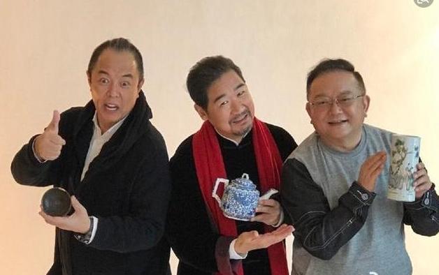 10位嫁给老大叔的女星,嫁给大爷的8位女星