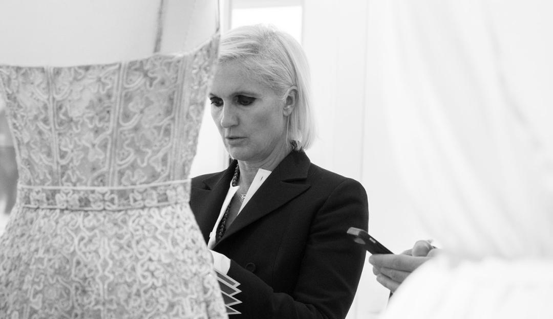 那个给Chloé设计出小猪包的设计师居然被Givenchy炒鱿鱼了