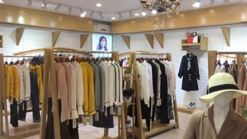 爱依莲女装靠谱吗,爱依莲女装贵不贵