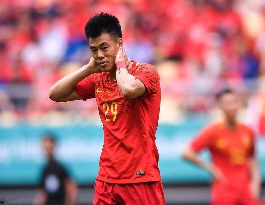 大连球员谭龙,长春亚泰谭龙加盟大连一方队