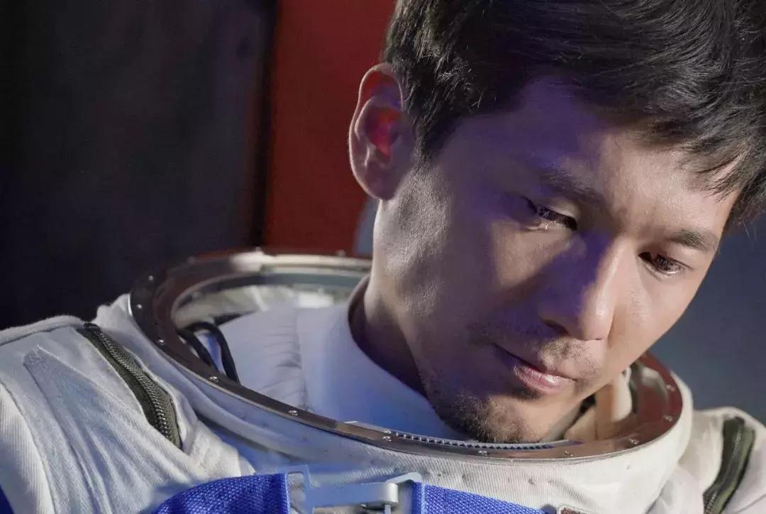 《银河补习班》口碑两极分化，却道出了大部分父母忽略的教育问题