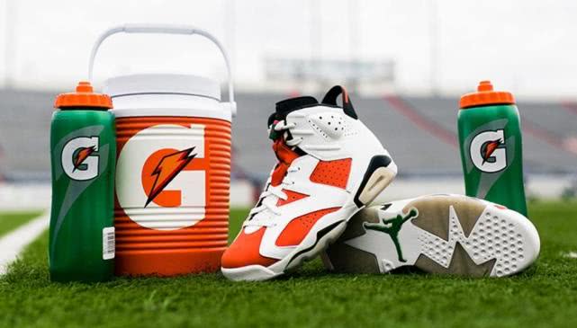 鞋柜又多了两双不穿的鞋,鞋柜里什么颜色的鞋子最多