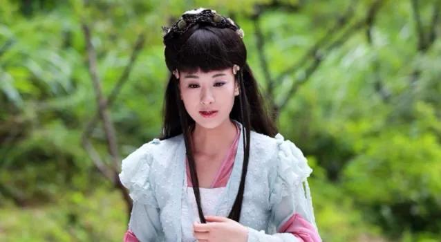 厚刘海遮挡脸型,厚刘海遮住眼睛