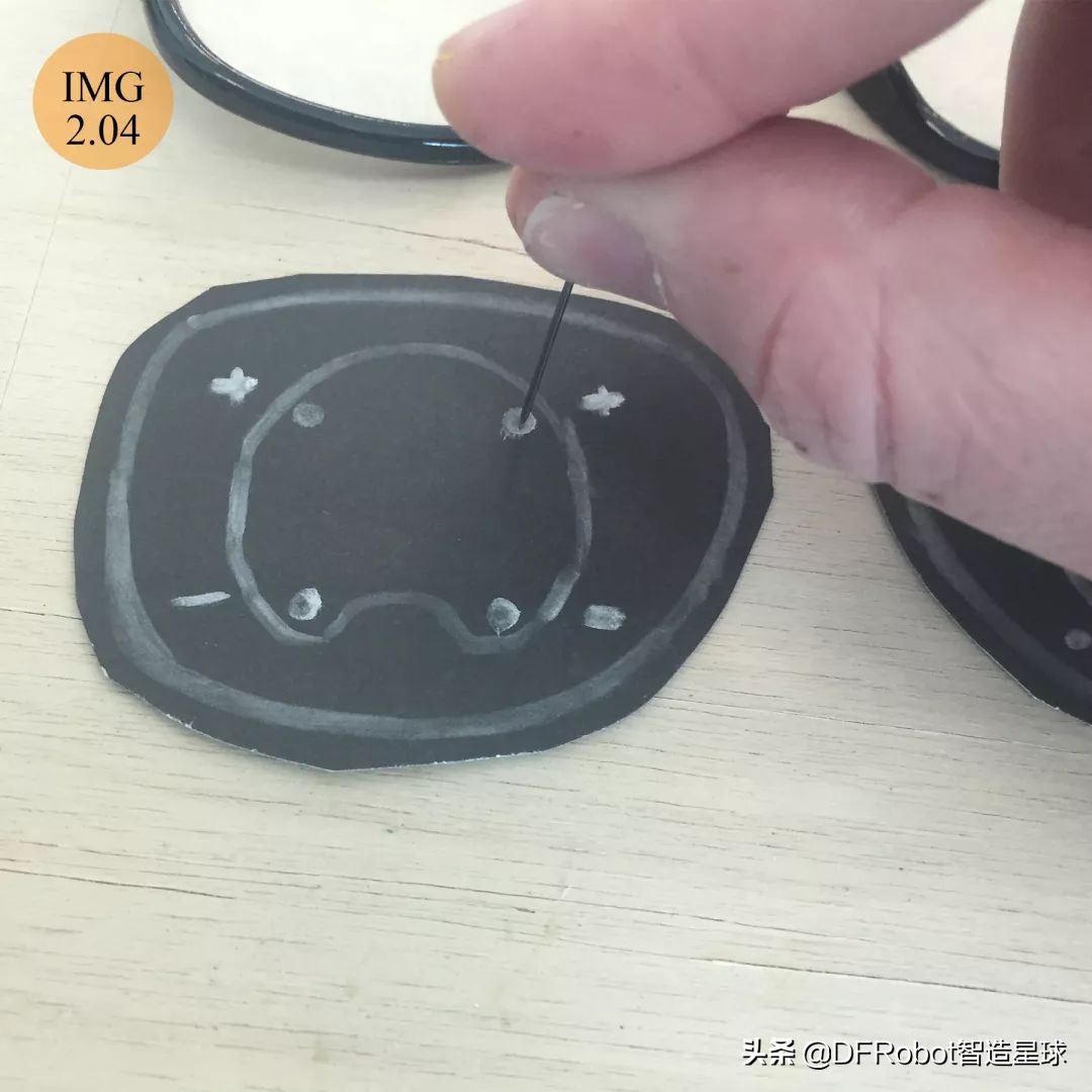 柯南同款发光眼镜能不能看见人,名侦探柯南眼镜同款不发光