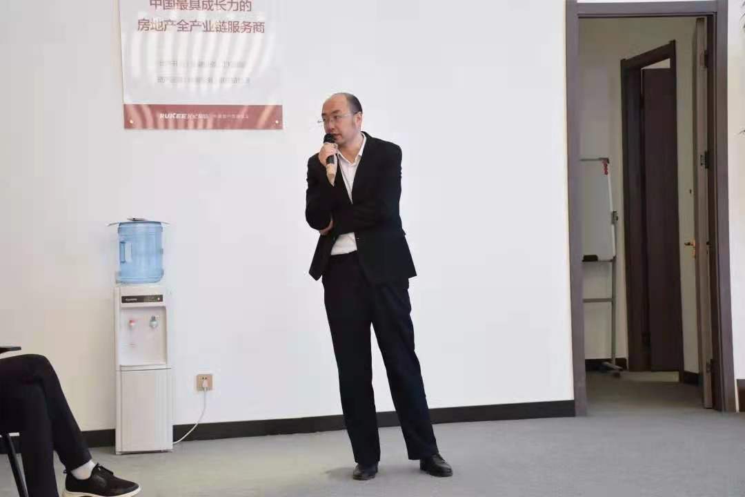 千万级“抢人大战”，龙记的布局你看懂了么？