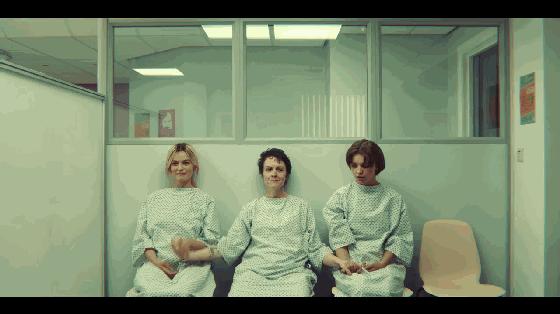 快上车|学校亏欠我们的生理课,这部英剧补齐了