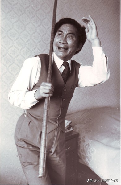 六小龄童纪念日,六小龄童和父亲合影