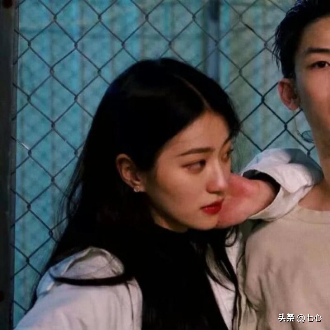 “你选的是大冒险？”“不，我选的是真心话。”——网易云热评