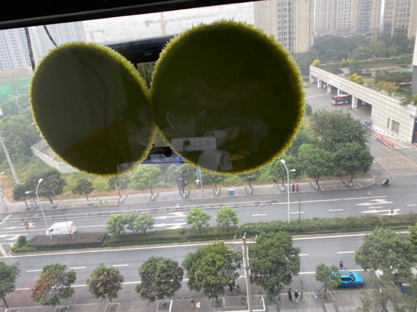 玻妞198擦玻璃机器人评测,擦玻璃窗机器人好用吗