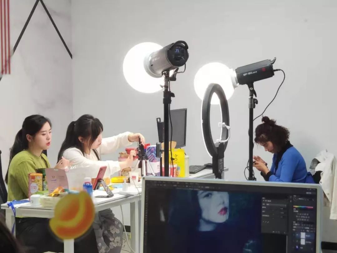 双11狂欢夜成交额,双11成交额破亿元的商品