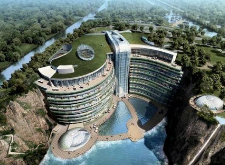 日本在中国挖的巨坑被改造,日本挖的88米巨坑