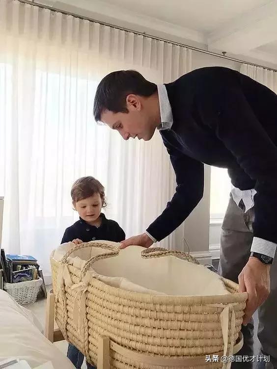 疫情之下，这个最靠谱的美国女婿为何被喷