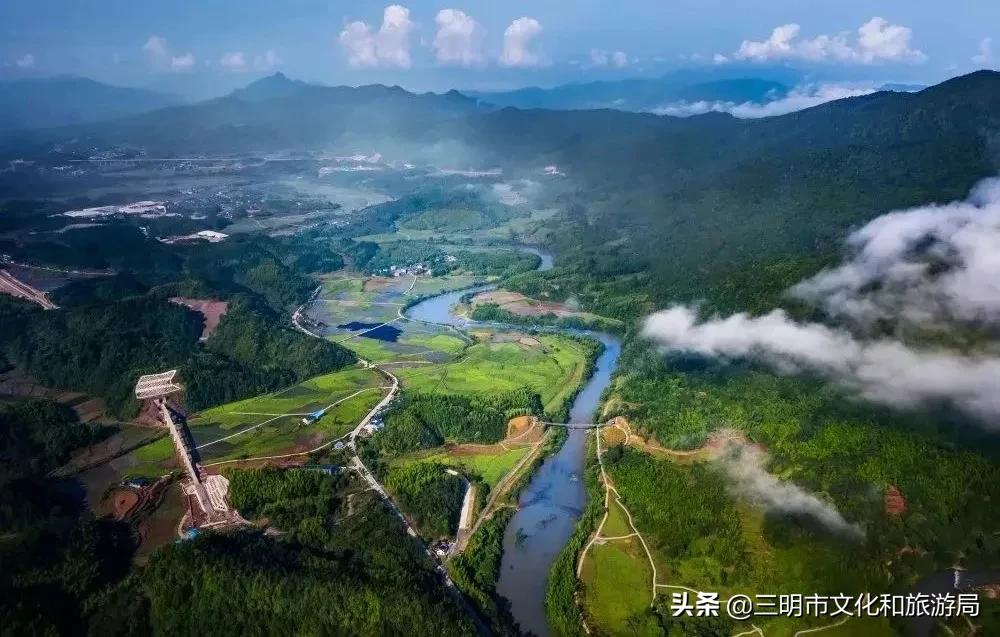 嗨！重新认识一下，我叫建宁！进来为我投票吧！