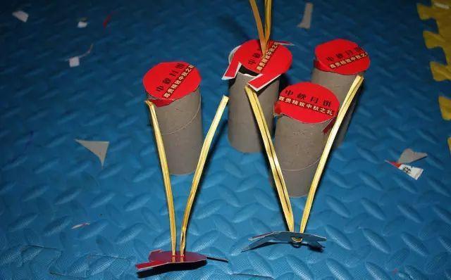 元旦节手工纸灯笼鞭炮,元旦手工立体鞭炮