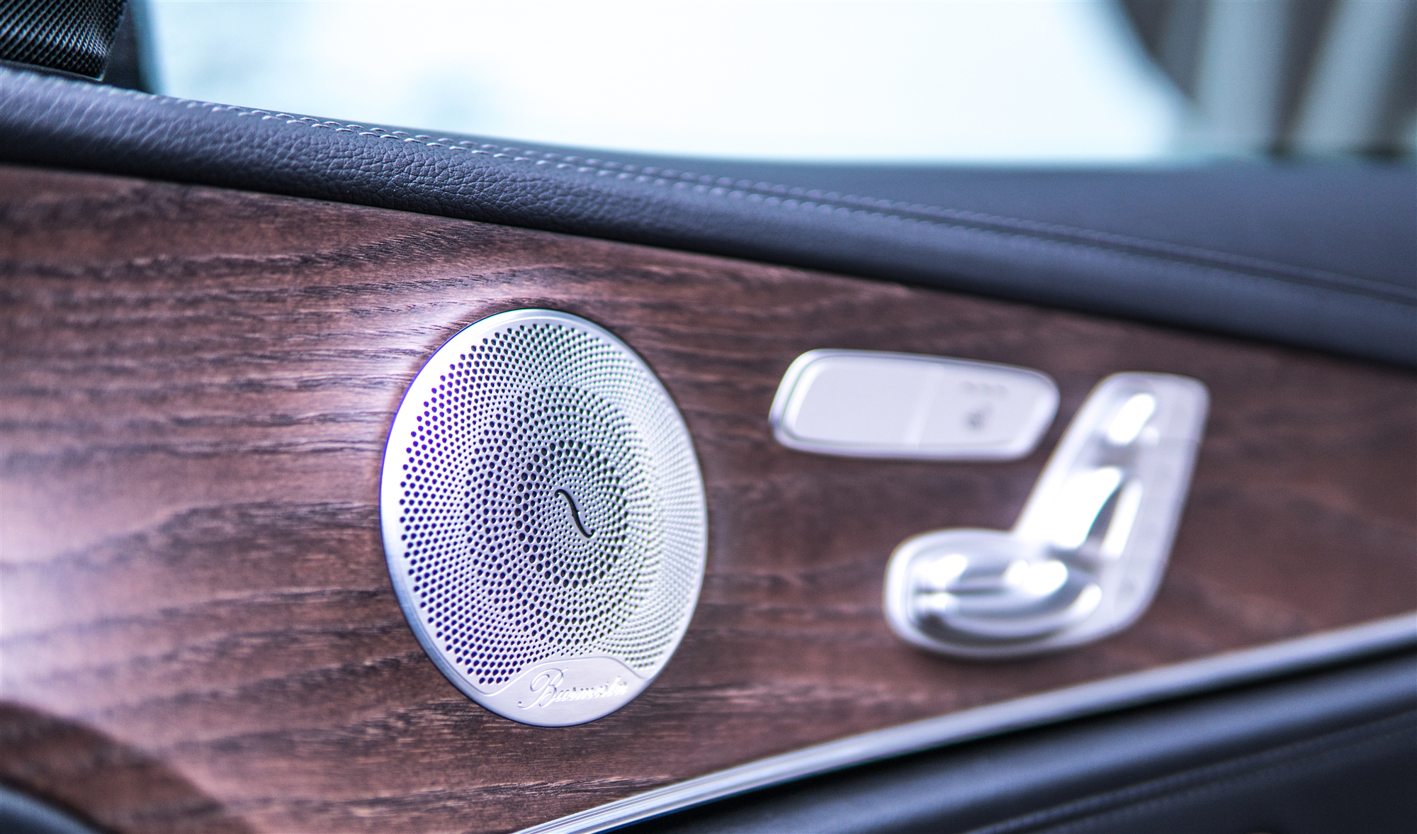 梅赛德斯奔驰e300l最新款,2012款梅赛德斯奔驰e300l优雅型