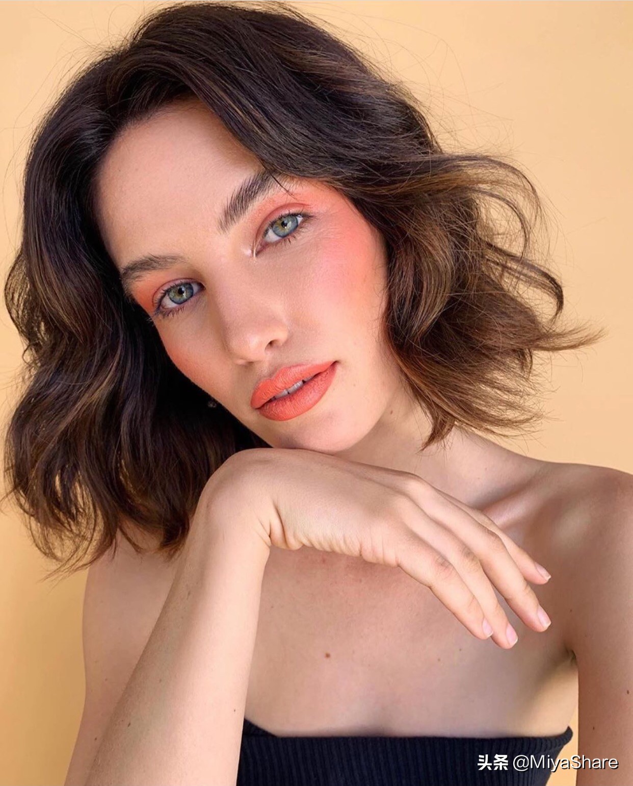 怎么用底妆不暗沉,上千粉底