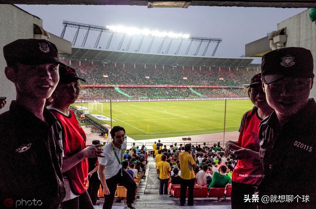 中国为什么很少有专业足球场,为什么中国不多弄足球场