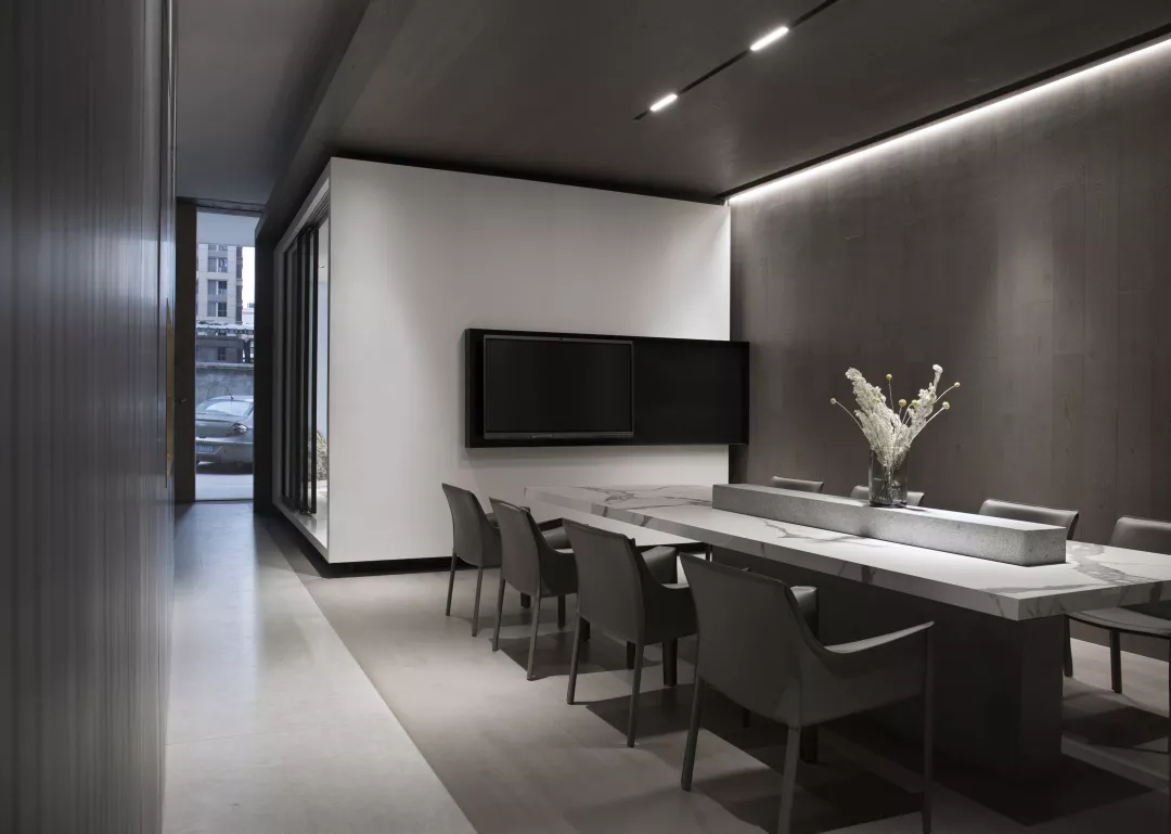 拯救城市遗忘边角的一间办公室|Between之间设计_欧模网