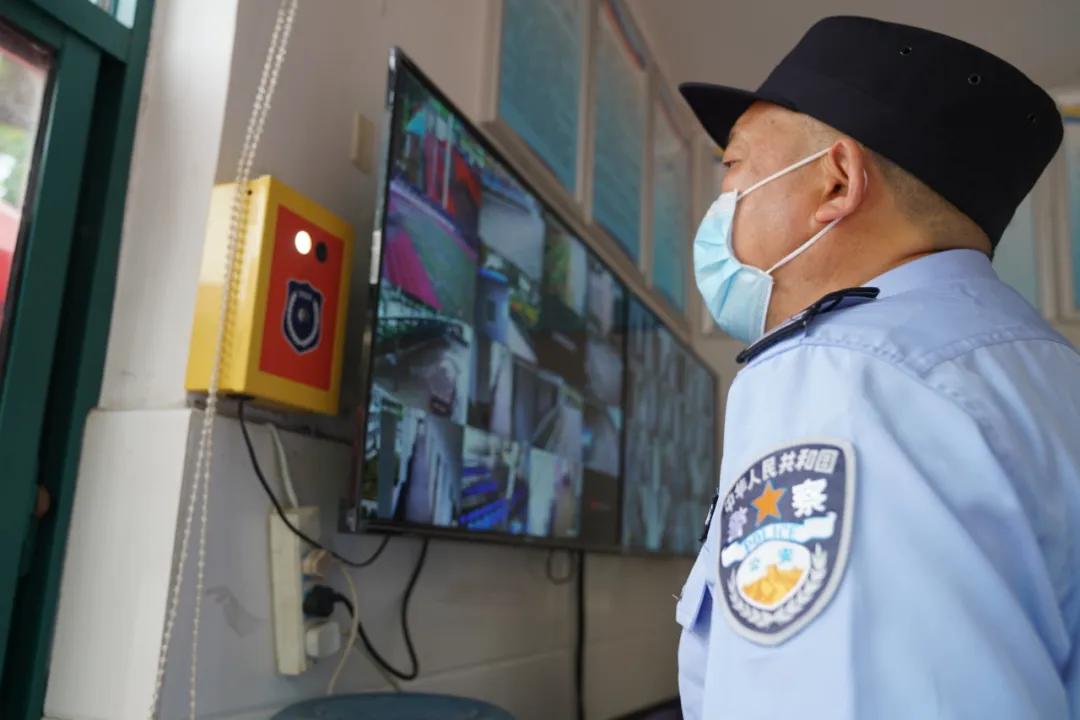 初三开学啦!仙桃公安暖心护航