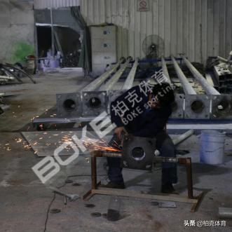 篮球场灯杆安装视频教程,球场照明灯杆选择