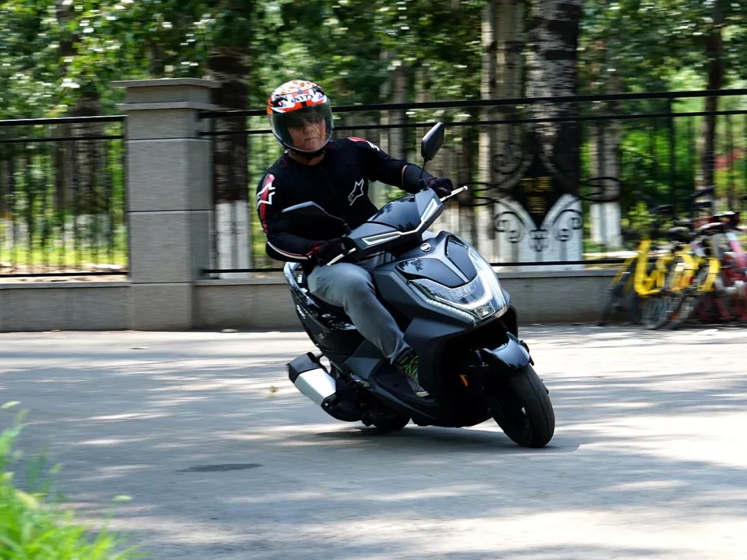 2021款三阳fnx150极速测试,三阳fnx150驾驶感受最新视频