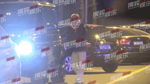 新女友才被马蓉骂成馊包子,王宝强就夜里零丁去前妻家接儿子了？