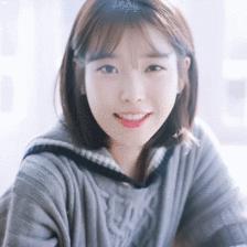 女生聊天怎么才能让男生心动,小学生做两个动作能让男生心动