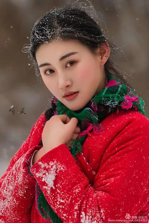 陕北女子唱酸曲又酸又好听,陕北美女唱的酸曲