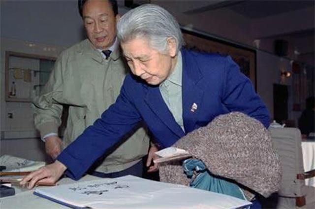 陶斯亮问母亲曾志：大哥的父亲是谁？曾：长得和夏明震一个样子