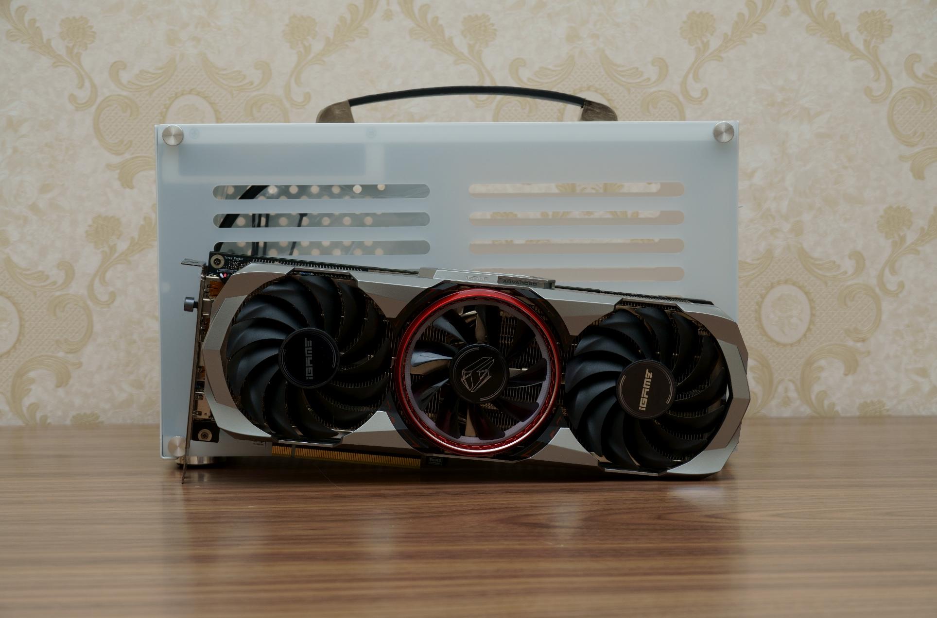 能手提个行李箱再带个相机包吗,能手提上飞机的行李箱