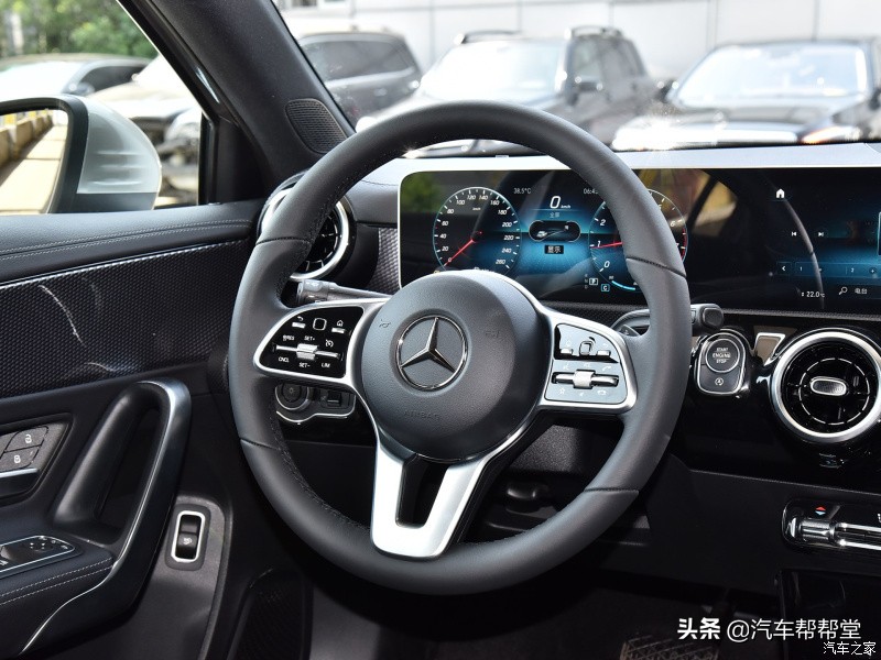 奔驰a级车型值不值得买,奔驰a级2023新款车型值不值得买