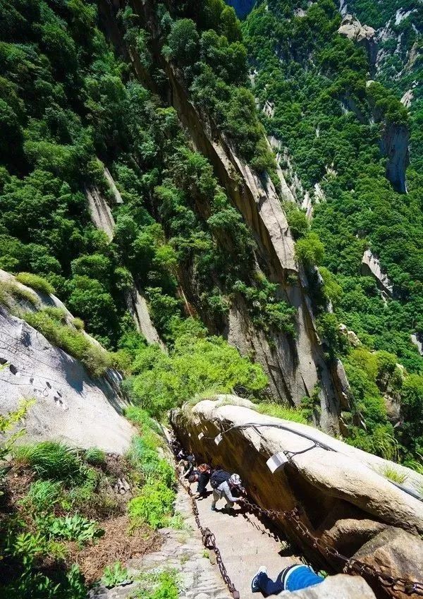 天下奇险第一山是指,奇险天下第一山