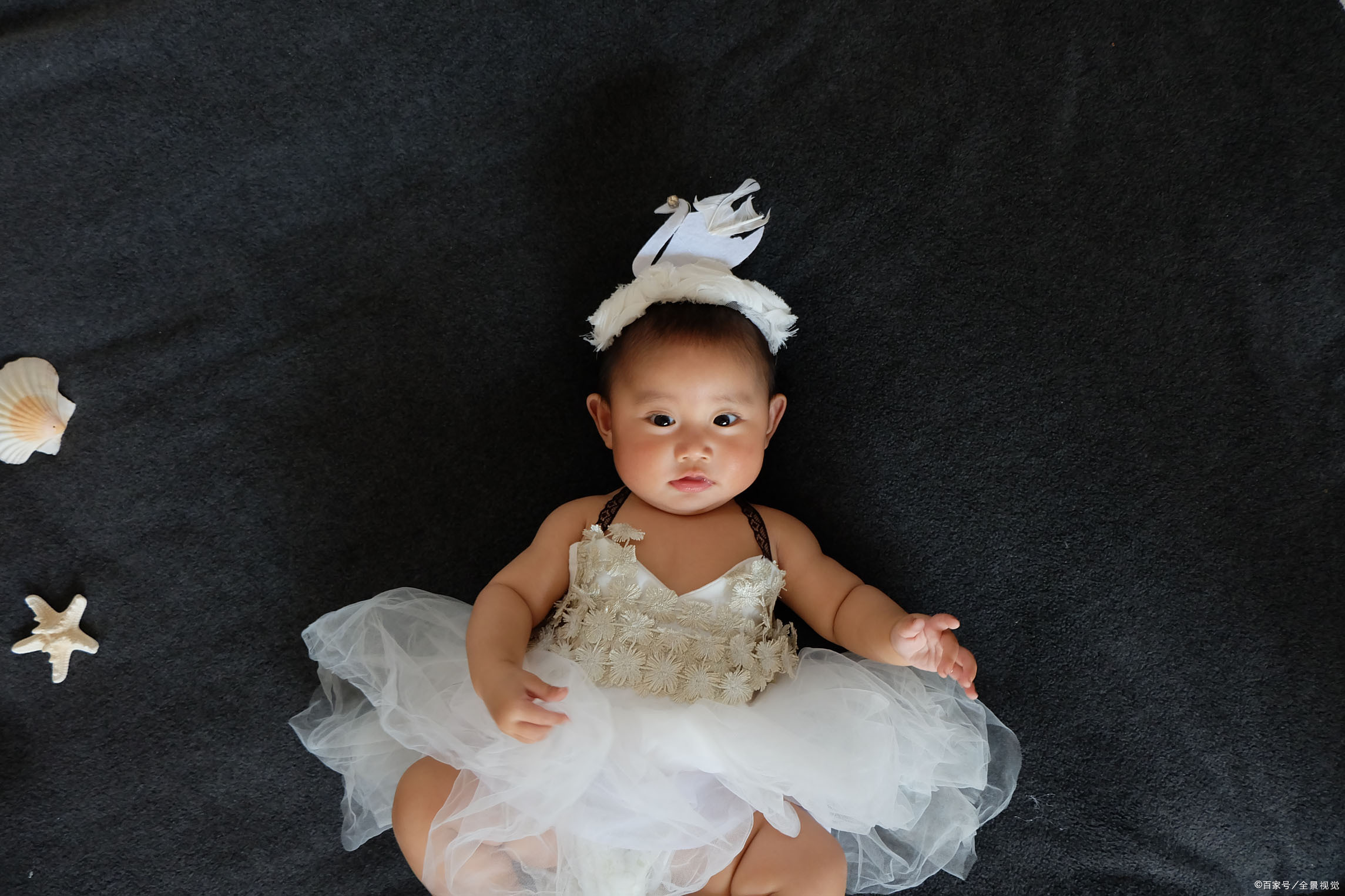 女宝宝下身有血丝是怎么回事,女婴下身有血丝怎么办