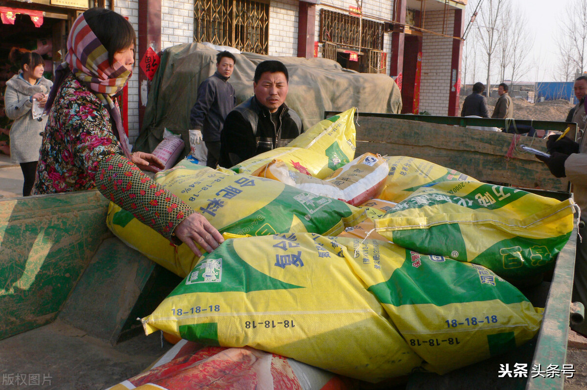 卖肥料到底赚不赚钱,肥料靠什么赚钱